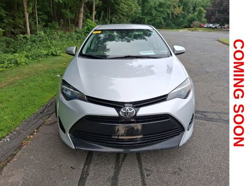 Used 2018 Toyota Corolla LE FWD image 3