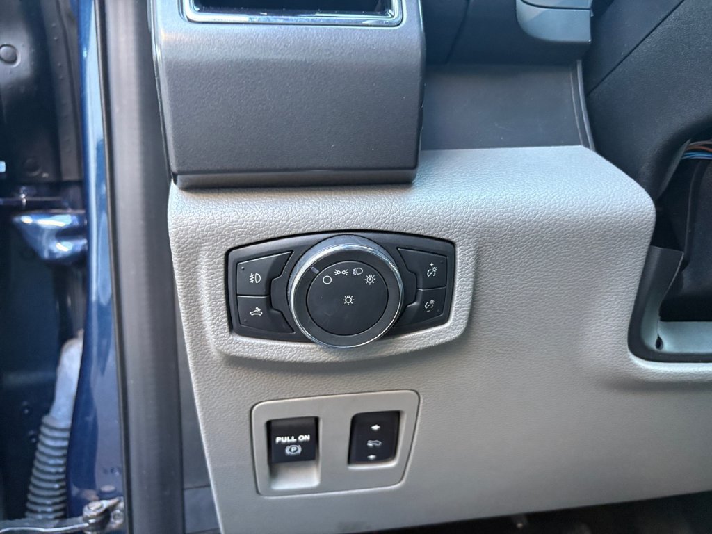 Used 2020 Ford F150 XLT w/ Equipment Group 302A Luxury AWD/4WD image 26