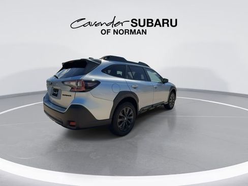 Used 2023 Subaru Outback Onyx Edition AWD/4WD image 2