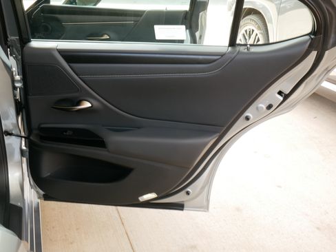 Certified 2025 Lexus ES 350 w/ Premium Package FWD image 18
