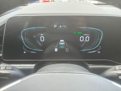 New 2026 Kia Niro EX FWD image 25