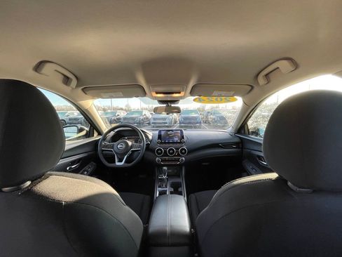 Used 2024 Nissan Sentra SV image 23