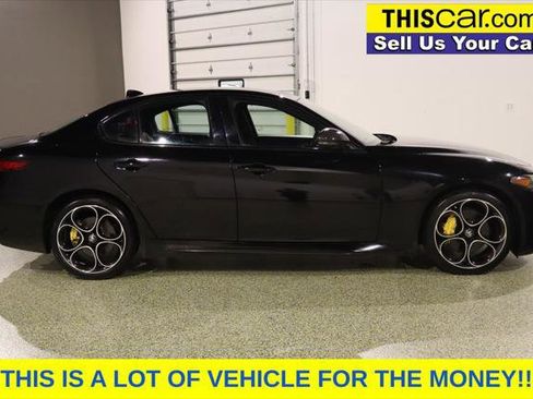 Used 2021 Alfa Romeo Giulia Ti Sport w/ Carbon Package AWD/4WD image 8