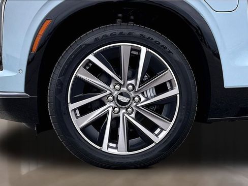 New 2026 Cadillac Vistiq Sport w/ LPO, Floor Liner Package AWD/4WD image 12