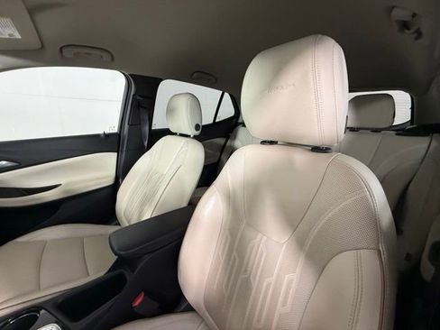 Used 2024 Buick Encore GX Avenir w/ Avenir Convenience Package FWD image 16