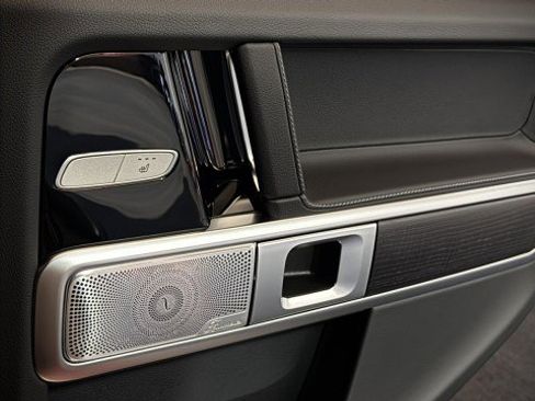 Used 2025 Mercedes-Benz G 550 image 18