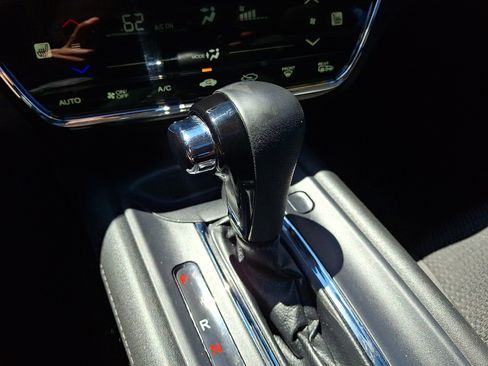 Used 2020 Honda HR-V EX image 14