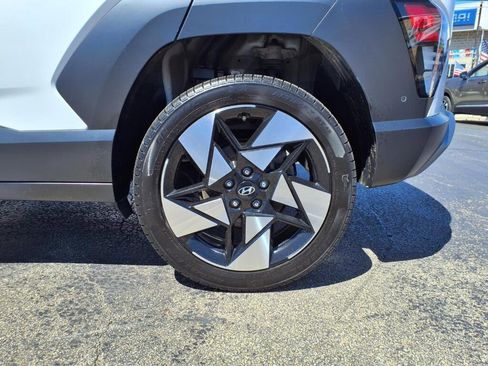 Used 2024 Hyundai Kona Limited AWD/4WD image 7