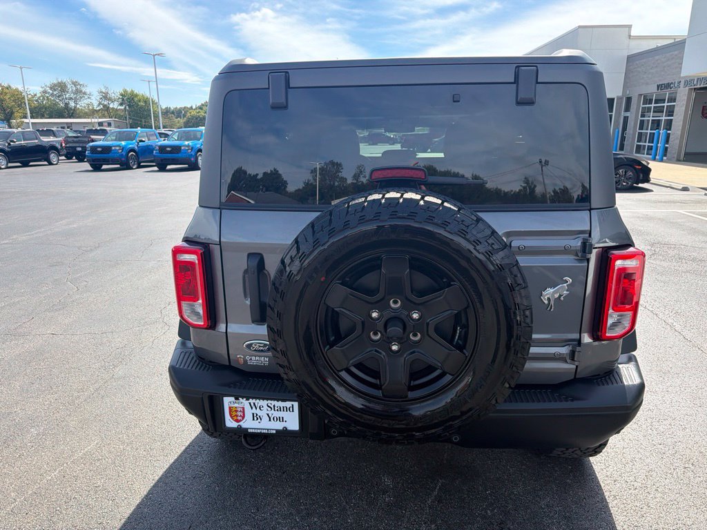 Used 2024 Ford Bronco Black Diamond AWD/4WD image 4