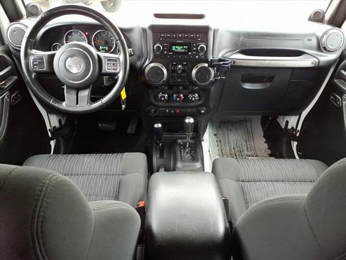 Used 2011 Jeep Wrangler Unlimited Sport image 13