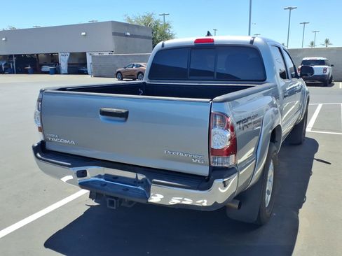Used 2015 Toyota Tacoma PreRunner w/ TRD Off-Road Package RWD image 3