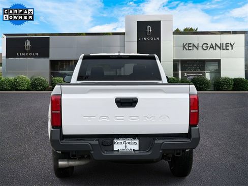 Used 2025 Toyota Tacoma SR image 4