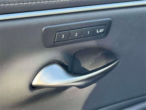 Used 2023 Lexus ES 350 w/ Premium Package image 17