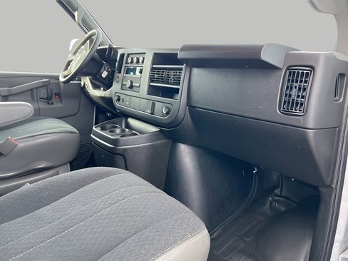Used 2024 Chevrolet Express 2500 w/ Driver Convenience Package image 32