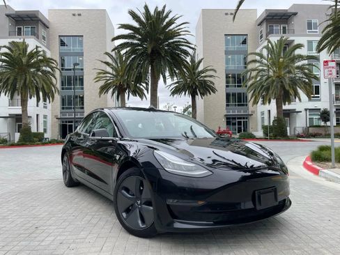 Used 2019 Tesla Model 3 Standard Range Plus RWD image 4