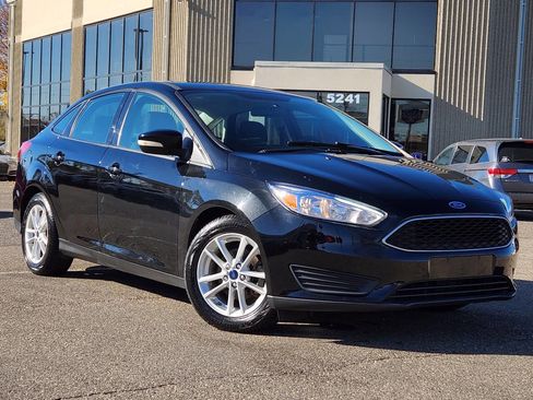 Used 2017 Ford Focus SE image 26