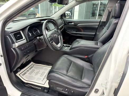 Used 2018 Toyota Highlander Limited w/ Protection Package #3 AWD/4WD image 13