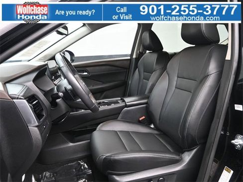 Used 2023 Nissan Rogue SL w/ SL Premium Package image 18