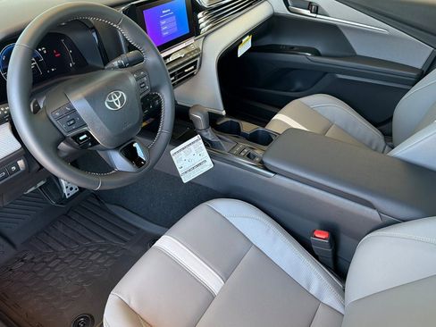 New 2026 Toyota Camry SE w/ Convenience Package FWD image 11
