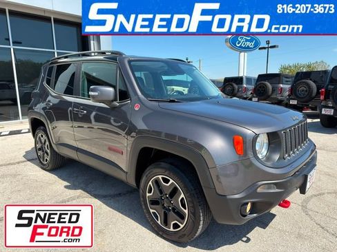 Used 2017 Jeep Renegade Trailhawk AWD/4WD image 1