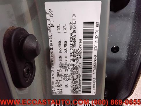 Used 2023 Toyota Tacoma TRD Off-Road w/ Technology Package AWD/4WD image 19