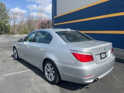 Used 2010 BMW 535i xDrive Sedan image 3