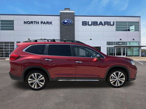 Used 2022 Subaru Ascent Touring AWD/4WD image 2