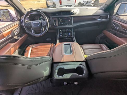 Used 2024 GMC Yukon Denali Ultimate image 17