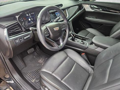 Used 2024 Cadillac XT6 Premium Luxury w/ Technology Package image 9