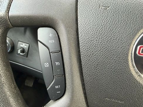 Used 2017 GMC Savana 3500 Van Cab-Chassis 2D image 27