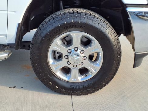 Used 2024 RAM 2500 Big Horn AWD/4WD image 9