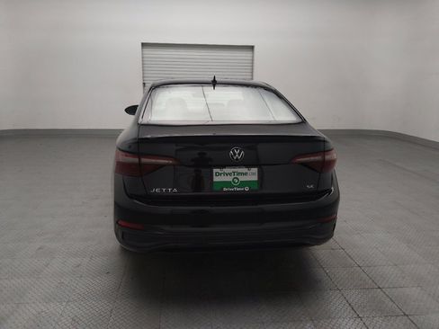 Used 2024 Volkswagen Jetta SE FWD image 6