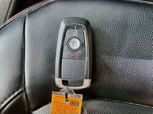 Used 2024 Ford Edge SEL AWD/4WD image 12