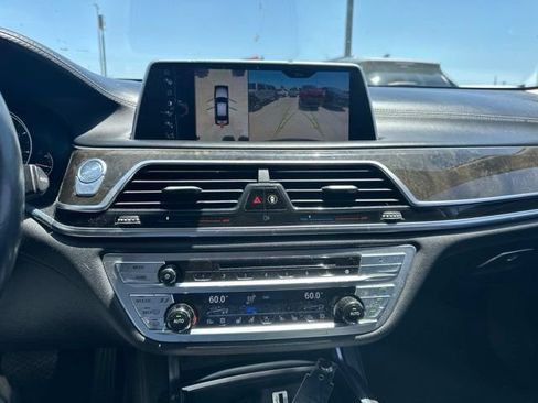 Used 2016 BMW 750i xDrive AWD/4WD image 9