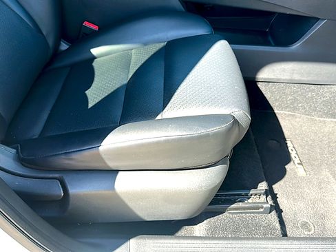 Used 2021 Nissan Rogue SV w/ Premium Package FWD image 26