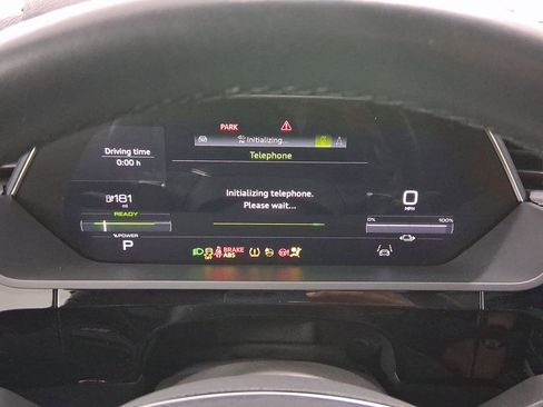 Used 2022 Audi e-tron Premium Plus w/ Premium Plus Package image 16