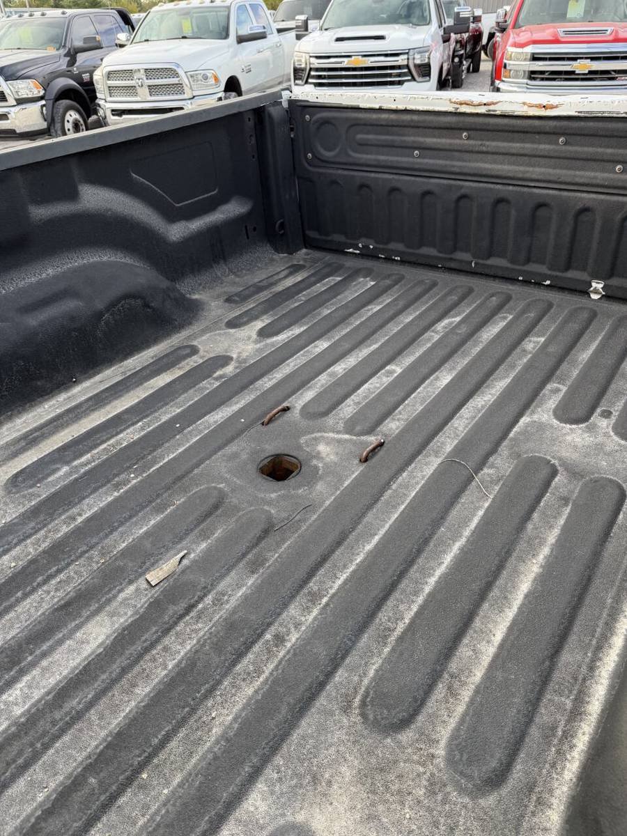 Used 2015 RAM 3500 Tradesman w/ Chrome Appearance Group AWD/4WD image 12