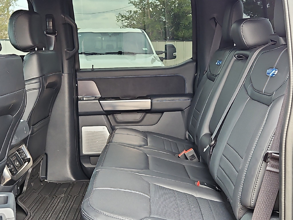 Used 2026 Ford F450 Platinum w/ FX4 Off-Road Package AWD/4WD image 16
