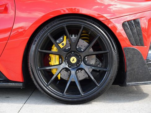 Used 2019 Ferrari 812 Superfast image 13