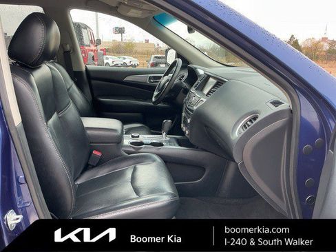 Used 2020 Nissan Pathfinder SL image 11