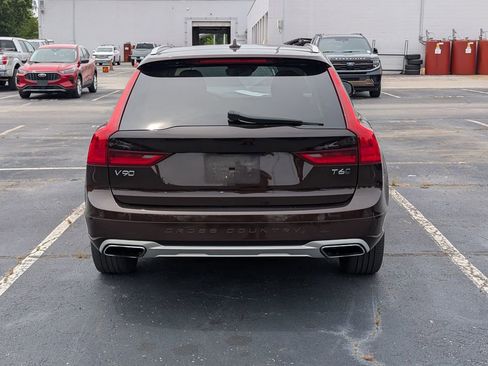 Used 2017 Volvo V90 T6 Cross Country AWD/4WD image 6