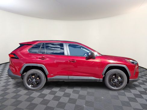 Certified 2025 Toyota RAV4 LE AWD/4WD image 7