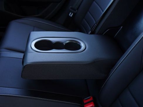 Used 2023 Volkswagen Jetta SE image 23