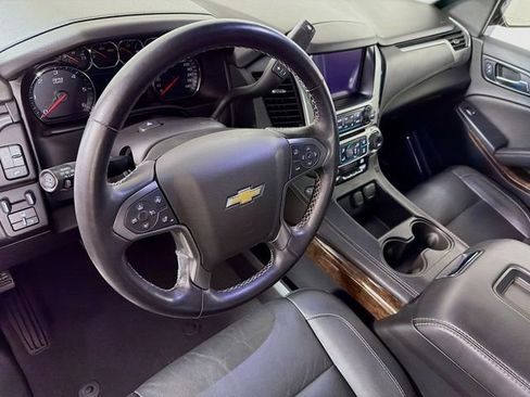Used 2019 Chevrolet Tahoe LT w/ Luxury Package AWD/4WD image 13
