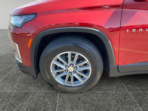 Used 2023 Chevrolet Traverse LT AWD/4WD image 14