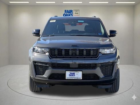 New 2026 Jeep Grand Cherokee Altitude AWD/4WD image 3