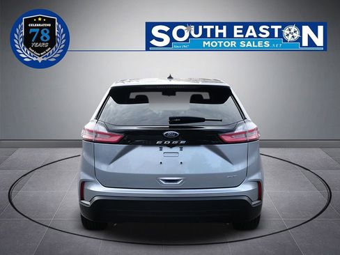 Used 2021 Ford Edge SE w/ Cargo Accessory Package image 4