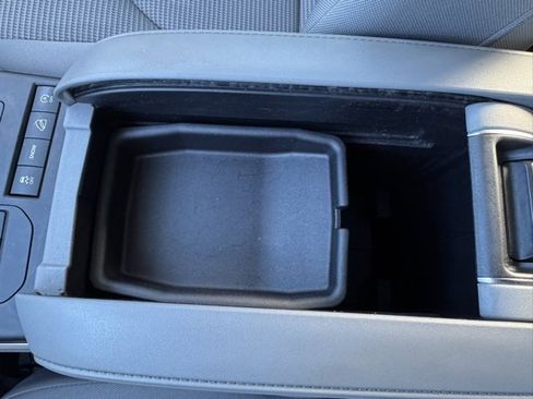 Used 2022 Toyota Highlander LE image 20