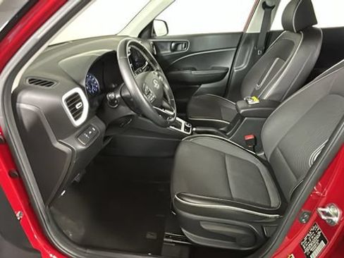 Used 2022 Hyundai Venue Limited w/ Cargo Package FWD image 12