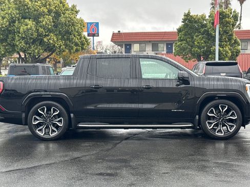 New 2025 GMC Sierra EV Denali image 3